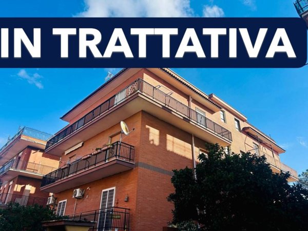 appartamento in vendita a Roma in zona Colle del Sole