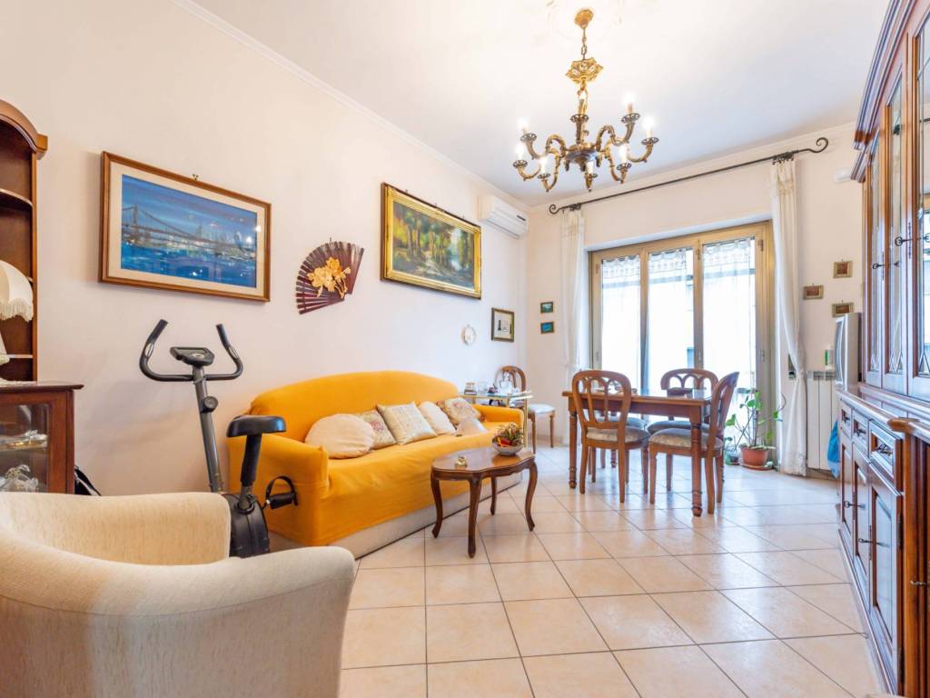 appartamento in vendita a Roma in zona Ardeatino