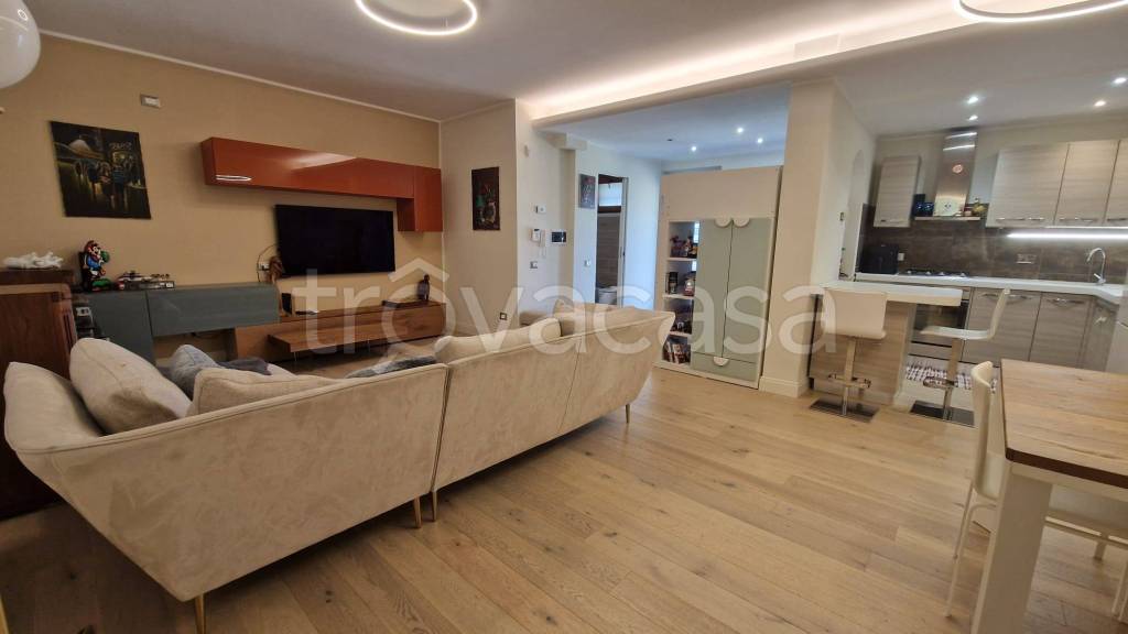 casa indipendente in vendita a Roma in zona Ostia Antica