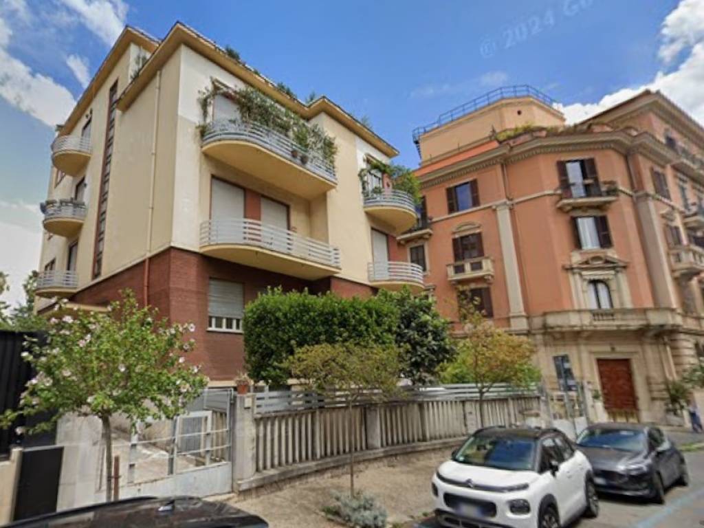 locale commerciale in vendita a Roma in zona Trieste