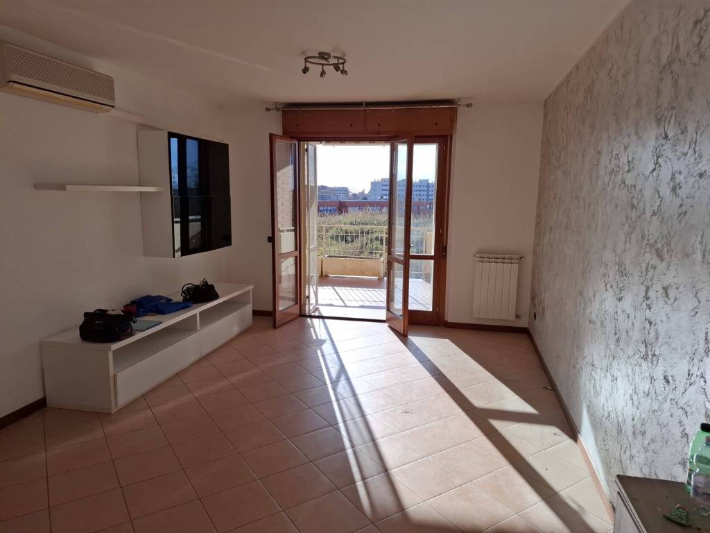 appartamento in vendita a Roma in zona Ostia