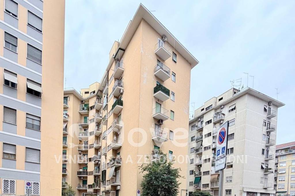 appartamento in vendita a Roma in zona Don Bosco