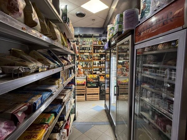 negozio in vendita a Roma in zona Tiburtino