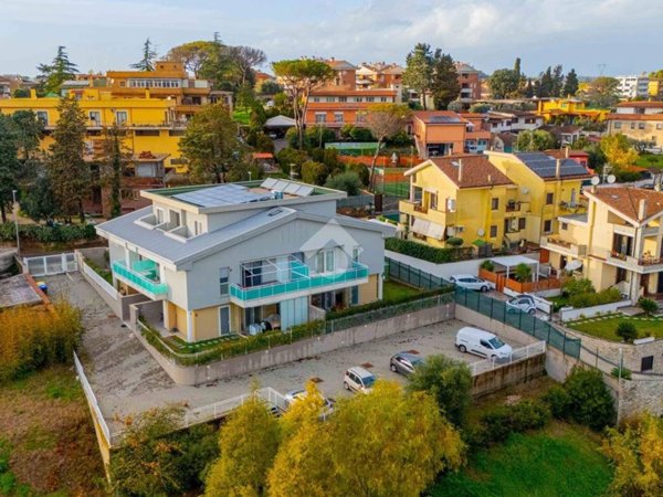 appartamento in vendita a Roma in zona Massimina/Casal Lumbroso