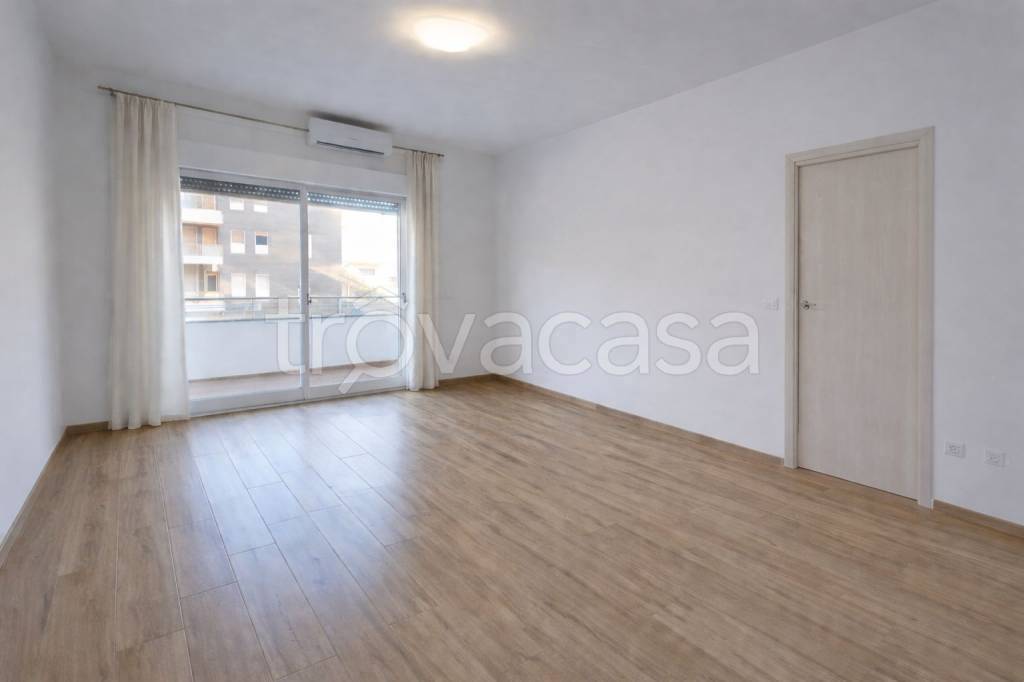 appartamento in vendita a Roma in zona Ostia