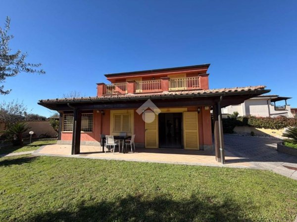 casa indipendente in vendita a Roma in zona Ponte di Nona