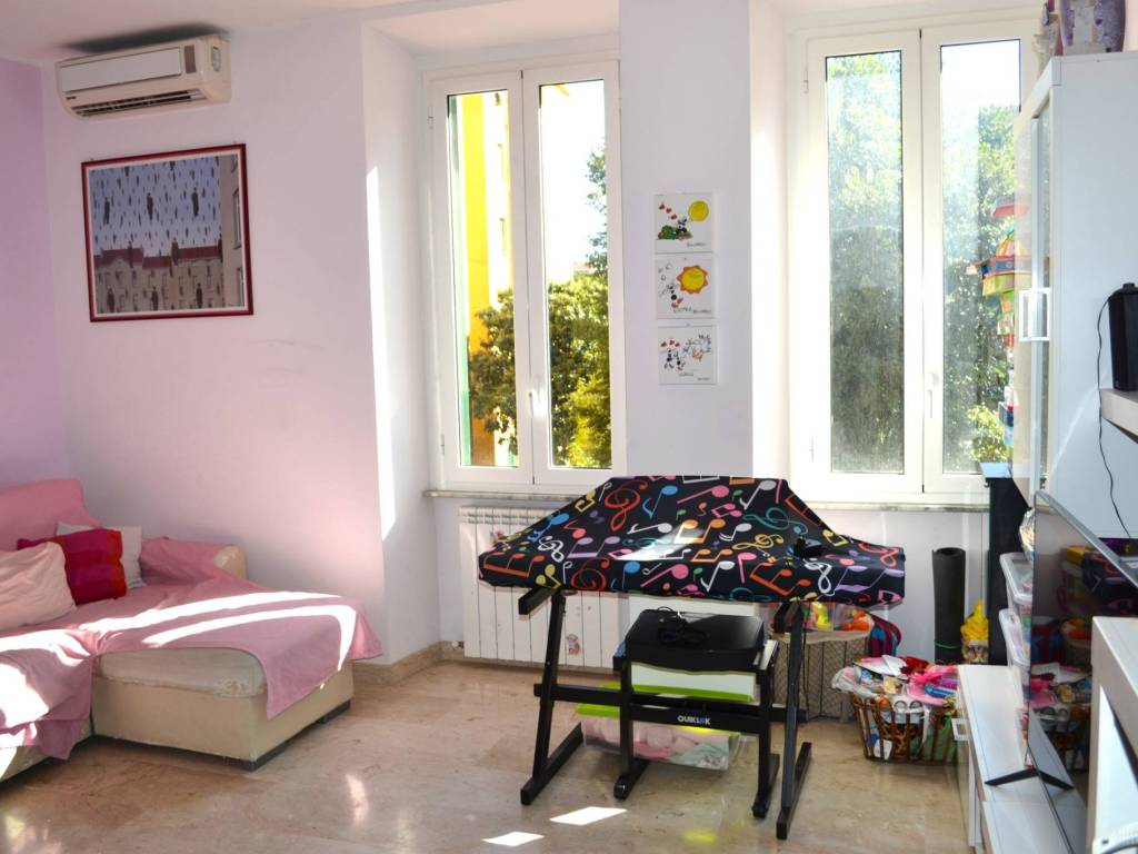 appartamento in vendita a Roma in zona Ostiense