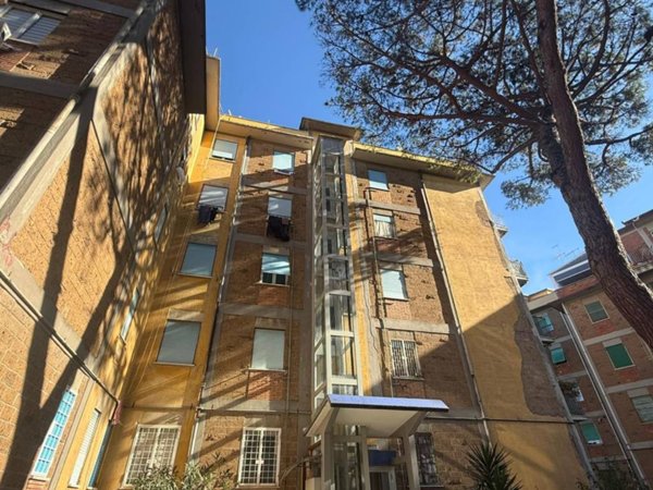 appartamento in vendita a Roma in zona Ostia