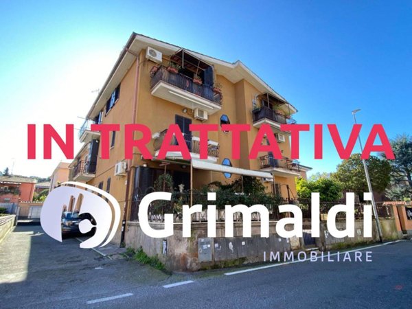appartamento in vendita a Roma in zona Appio Pignatelli