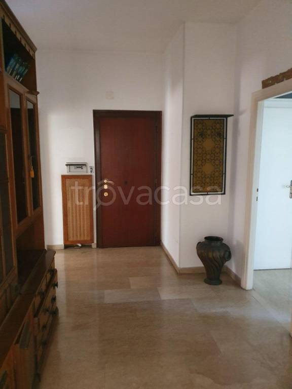 appartamento in vendita a Roma in zona Ardeatino