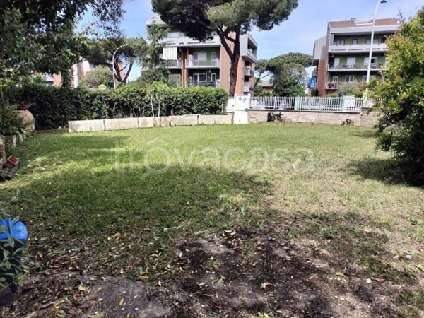 casa indipendente in vendita a Roma in zona Axa