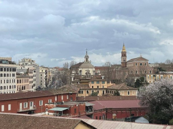 appartamento in vendita a Roma in zona Celio