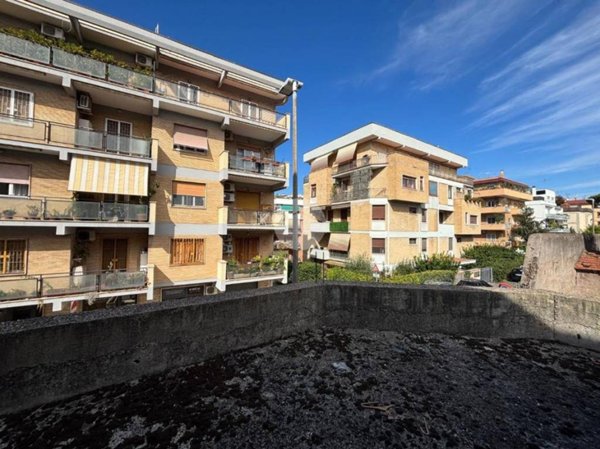 casa indipendente in vendita a Roma