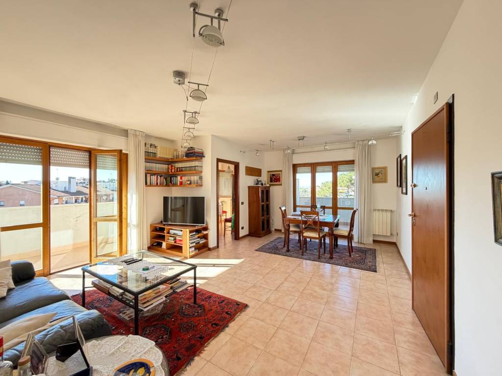 appartamento in vendita a Roma in zona Massimina/Casal Lumbroso