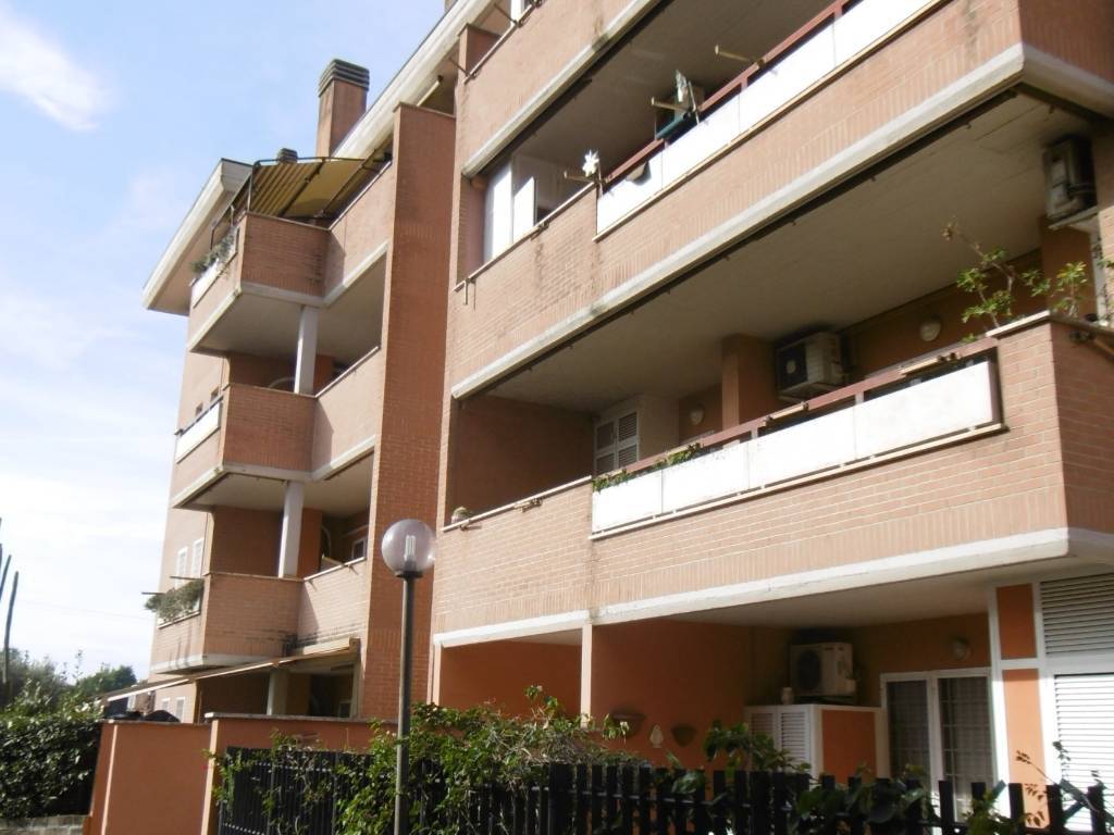 appartamento in vendita a Roma in zona Portuense