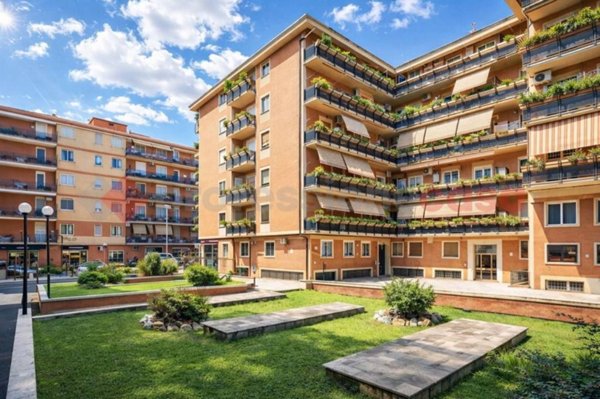 appartamento in vendita a Roma in zona Tuscolano