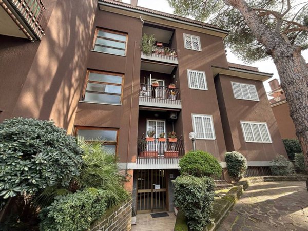 appartamento in vendita a Roma in zona Torre Gaia