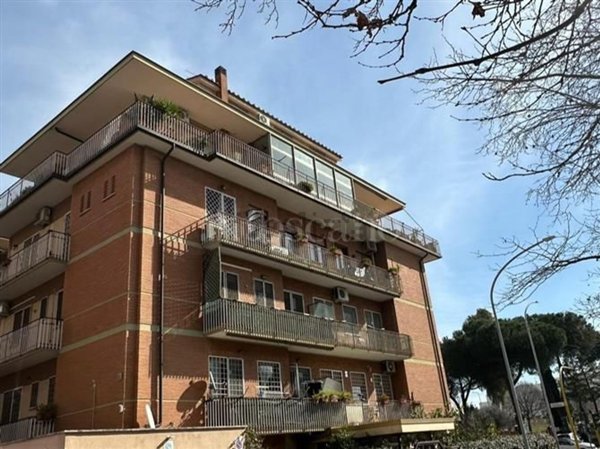 appartamento in vendita a Roma in zona Appio Claudio