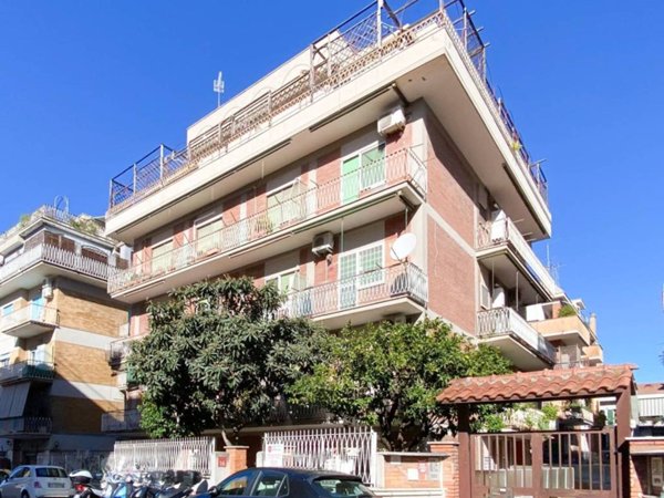 appartamento in vendita a Roma in zona Torrevecchia