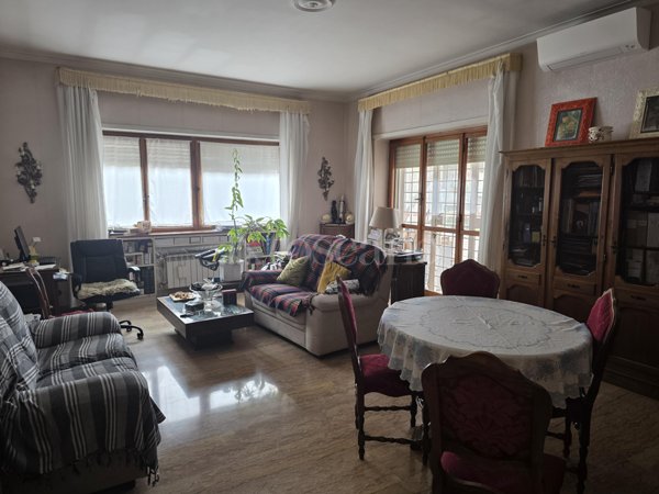 appartamento in vendita a Roma in zona Ardeatino
