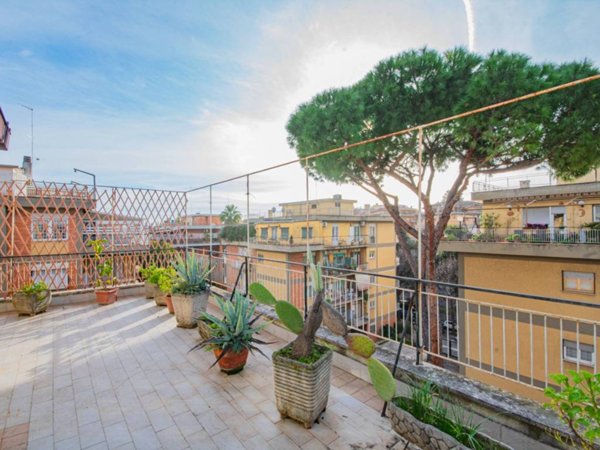 appartamento in vendita a Roma in zona Gianicolense