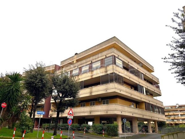 appartamento in vendita a Roma in zona Acilia