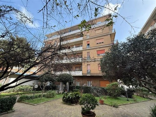 appartamento in vendita a Roma in zona Ostia