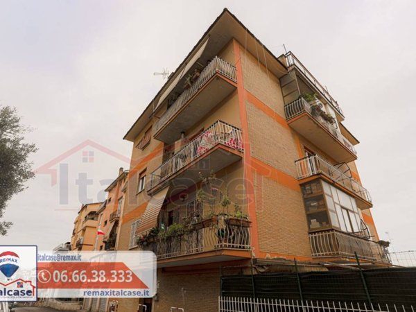 appartamento in vendita a Roma in zona Primavalle