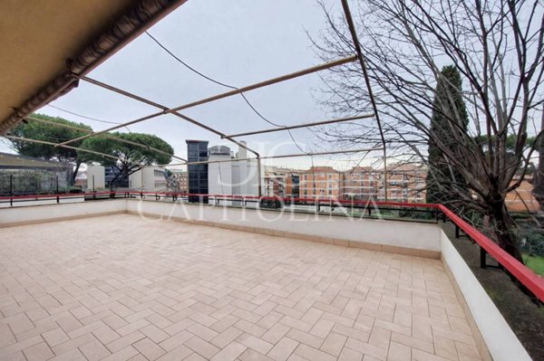 appartamento in vendita a Roma in zona Appio Claudio