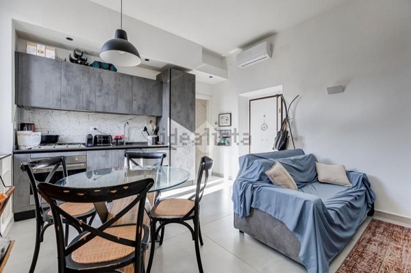 appartamento in vendita a Roma in zona Ostiense