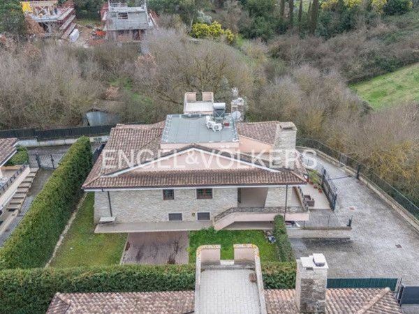 casa indipendente in vendita a Roma in zona Monte Sacro/Talenti