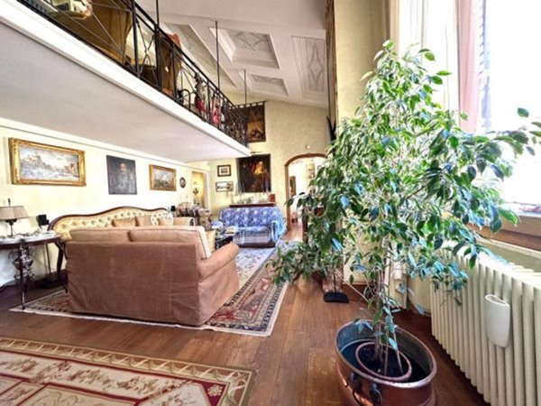 appartamento in vendita a Roma in zona Rione Monti/Campitelli