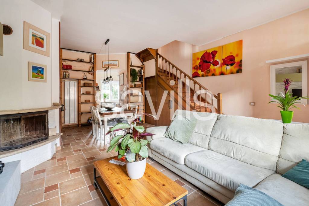 casa indipendente in vendita a Roma in zona Corviale