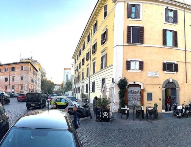 appartamento in vendita a Roma in zona Trastevere