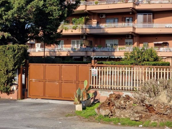 casa indipendente in vendita a Roma in zona Romanina