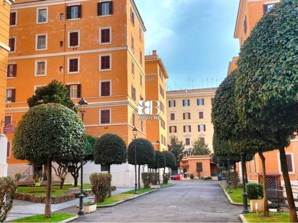 appartamento in vendita a Roma in zona Tuscolano
