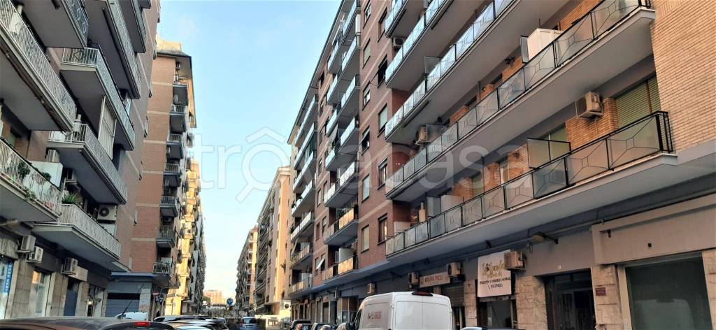 appartamento in vendita a Roma in zona Tuscolano