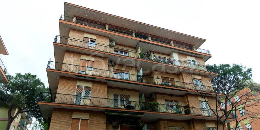 appartamento in vendita a Roma in zona Ostia