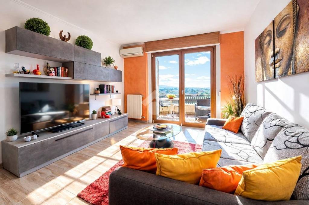 appartamento in vendita a Roma in zona Cinecittà