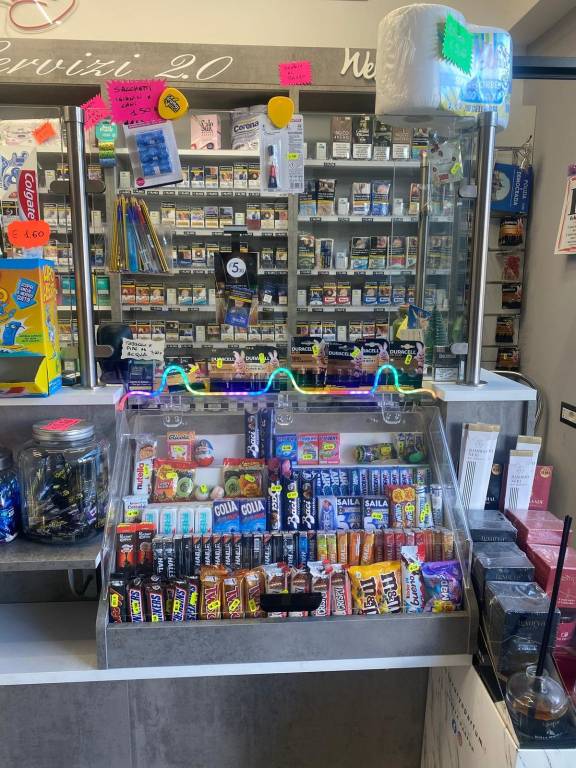 negozio in vendita a Roma in zona Primavalle