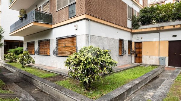 appartamento in vendita a Roma in zona Ostiense