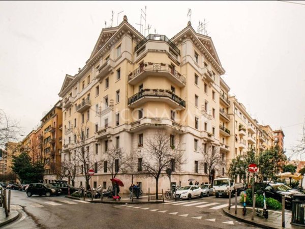 appartamento in vendita a Roma in zona Nomentano