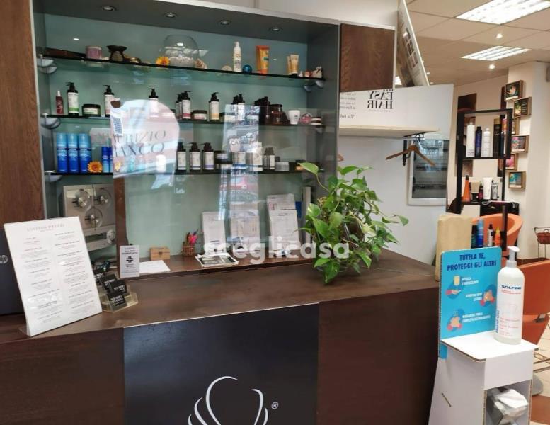 negozio in vendita a Roma in zona Celio