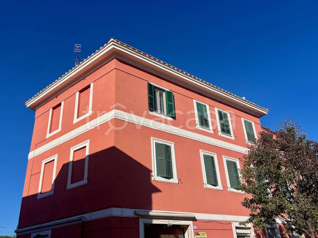 appartamento in vendita a Roma in zona Tuscolano