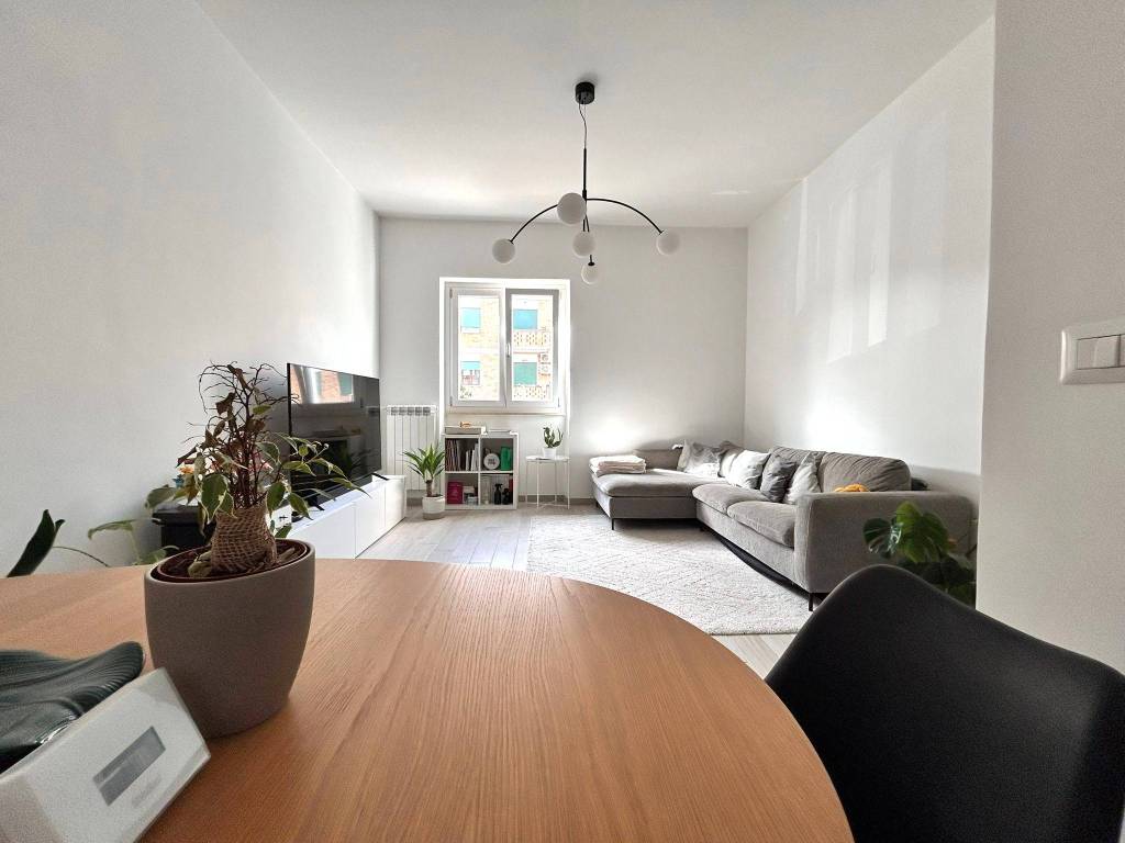 appartamento in vendita a Roma in zona Torre Spaccata