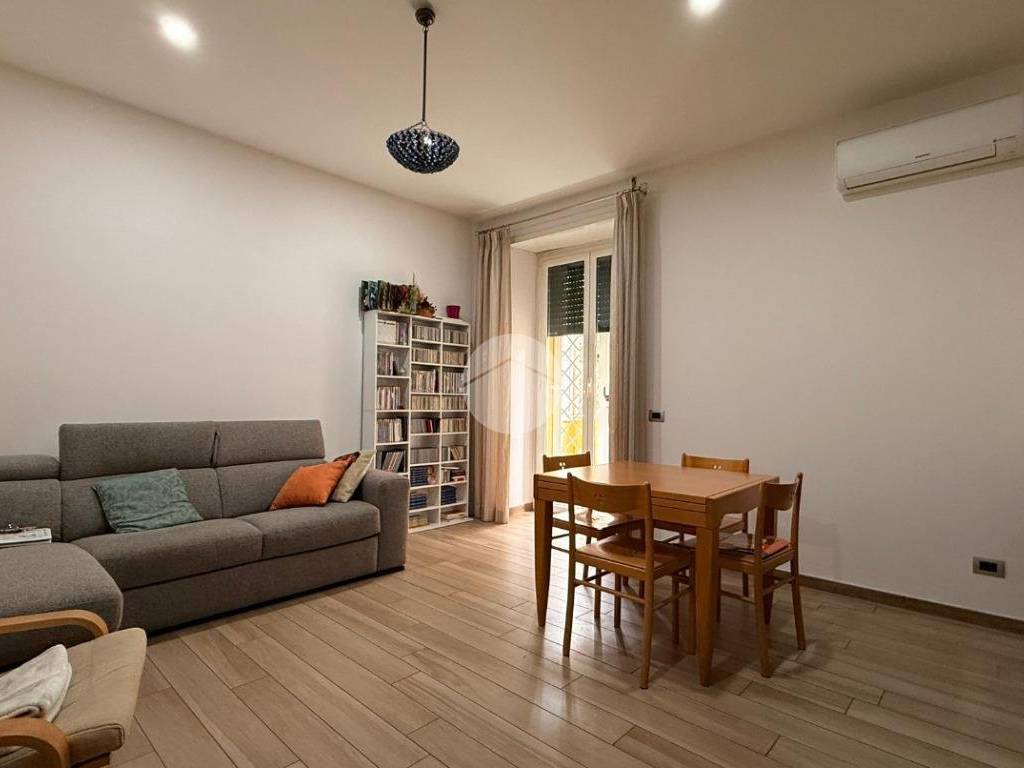 appartamento in vendita a Roma in zona Tuscolano