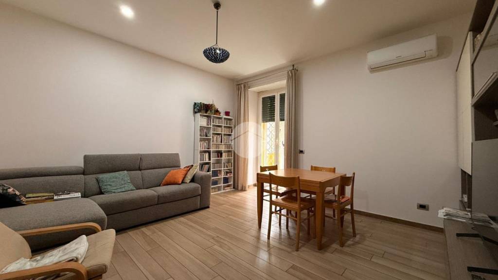 appartamento in vendita a Roma in zona Tuscolano