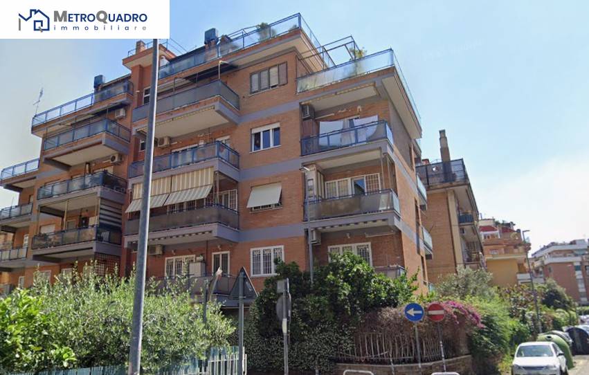 appartamento in vendita a Roma in zona Corviale