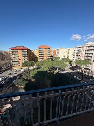 appartamento in vendita a Roma in zona Ostiense