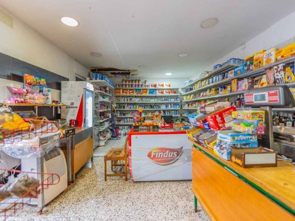 negozio in vendita a Roma in zona Collatino